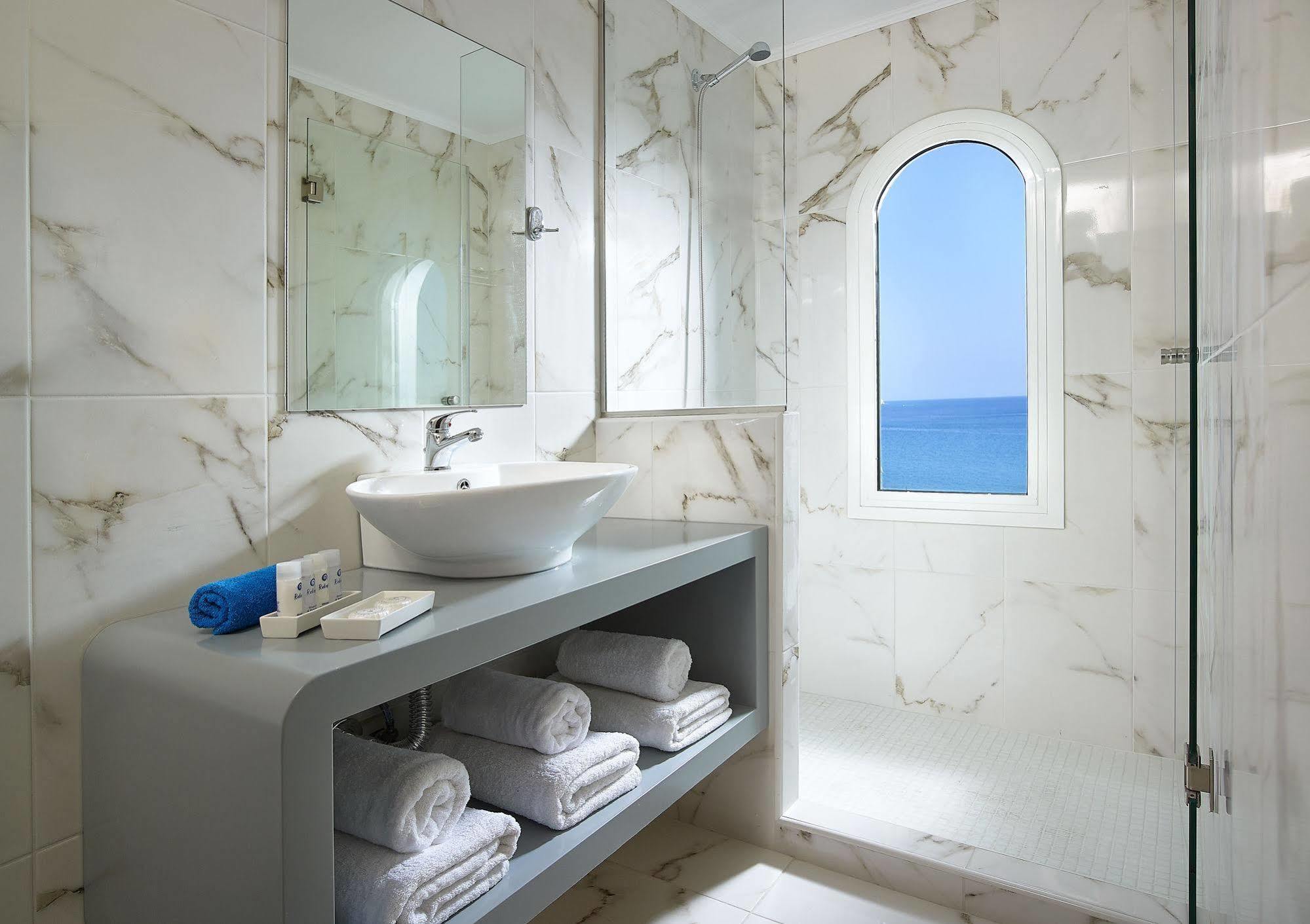 Coral Hotel Ierapetra  Bagian luar foto