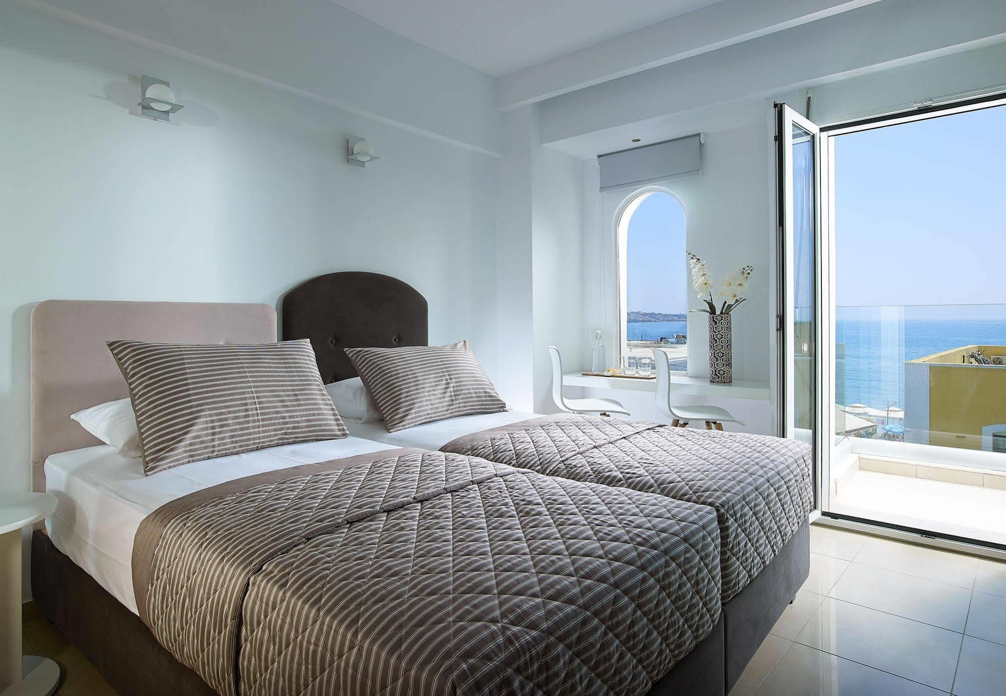 Coral Hotel Ierapetra  Bagian luar foto