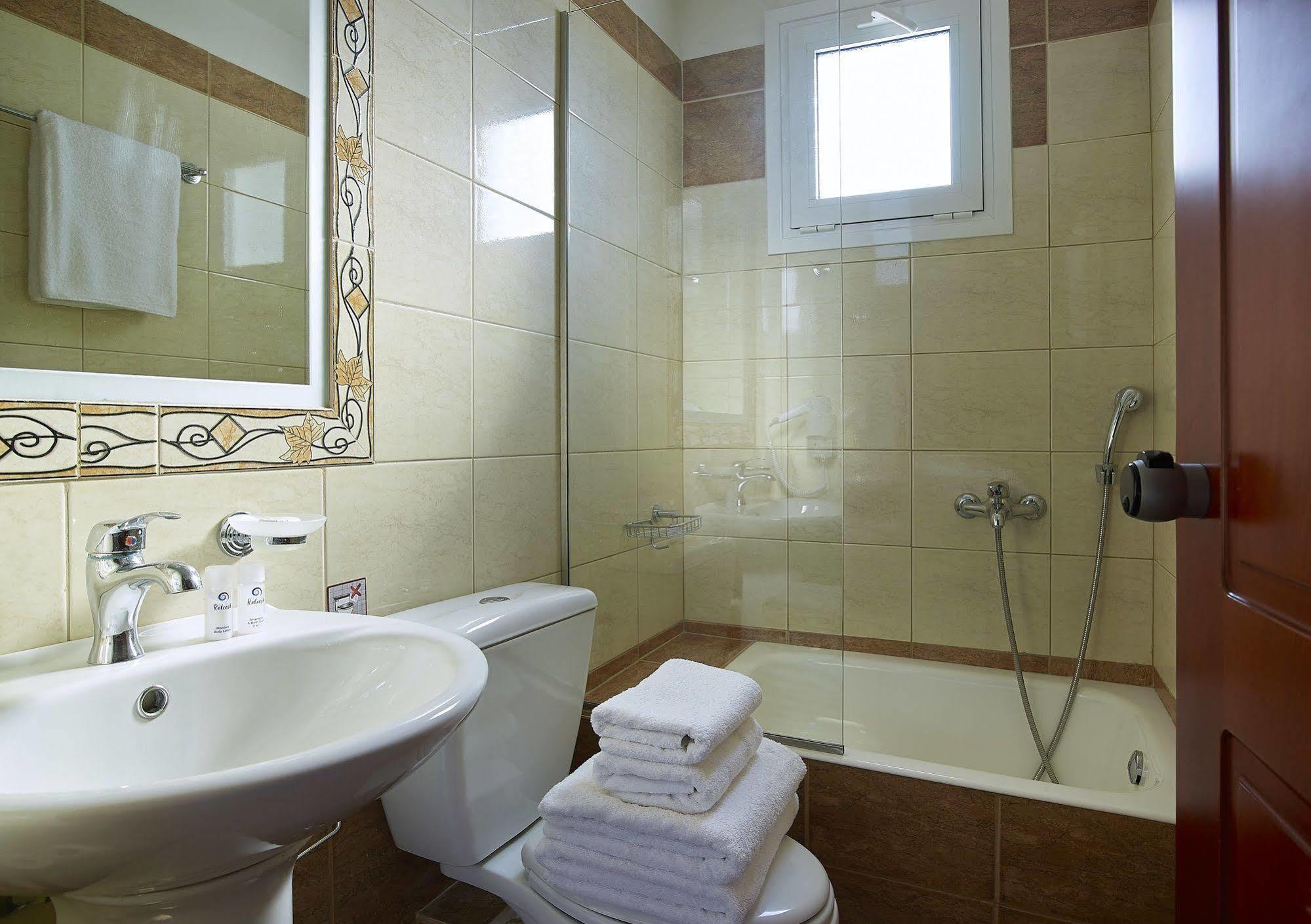 Coral Hotel Ierapetra  Bagian luar foto