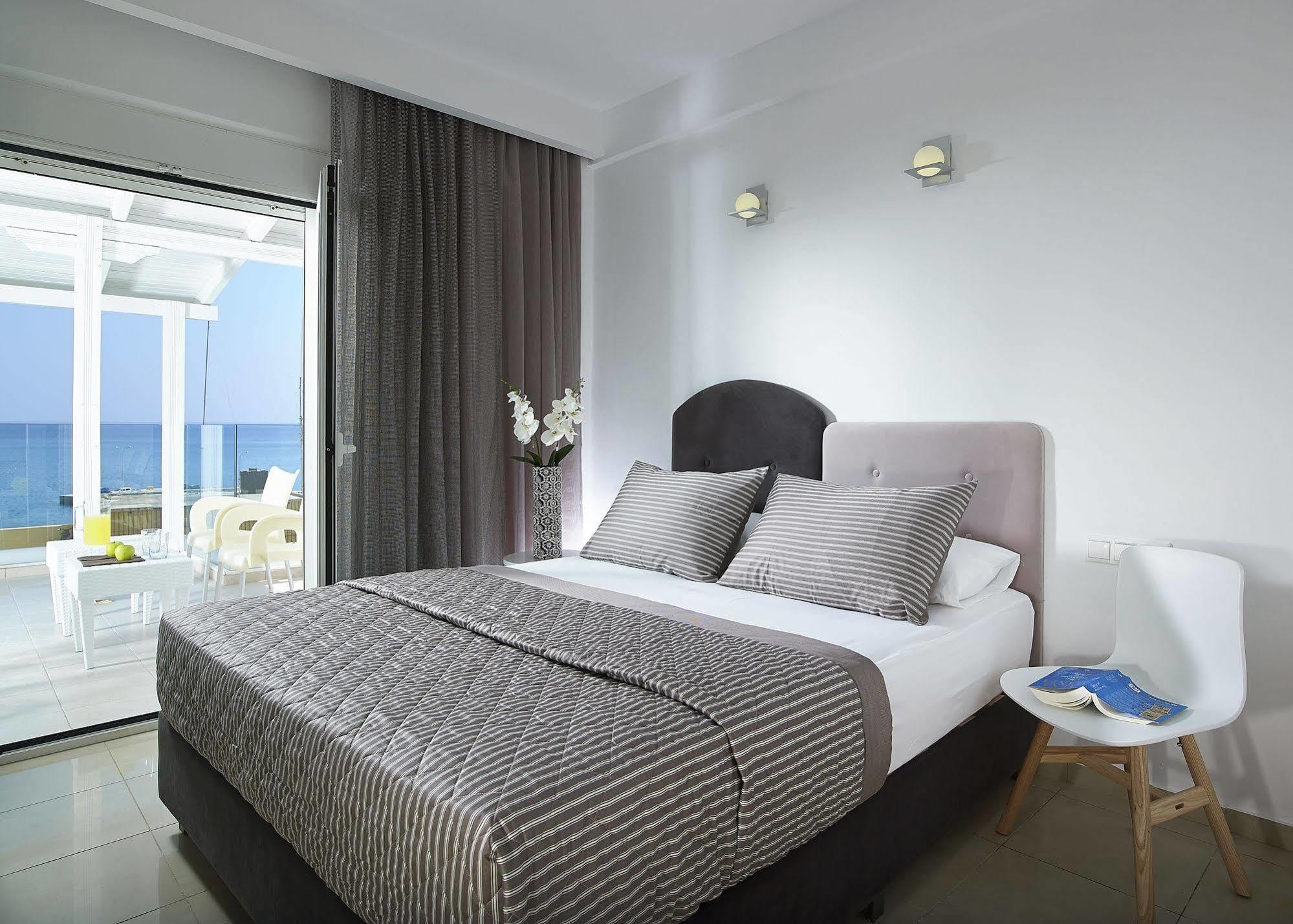 Coral Hotel Ierapetra  Bagian luar foto
