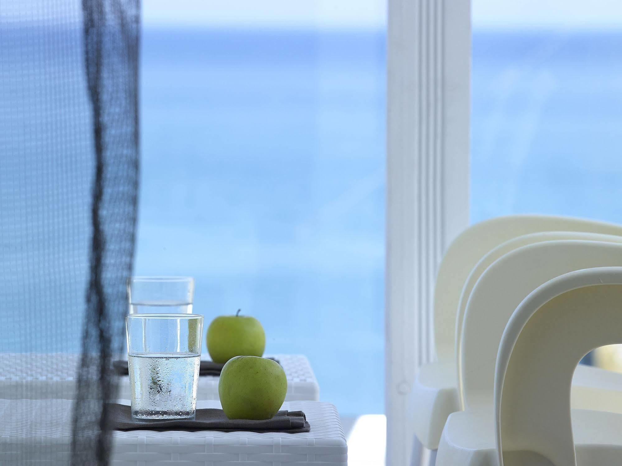 Coral Hotel Ierapetra  Bagian luar foto