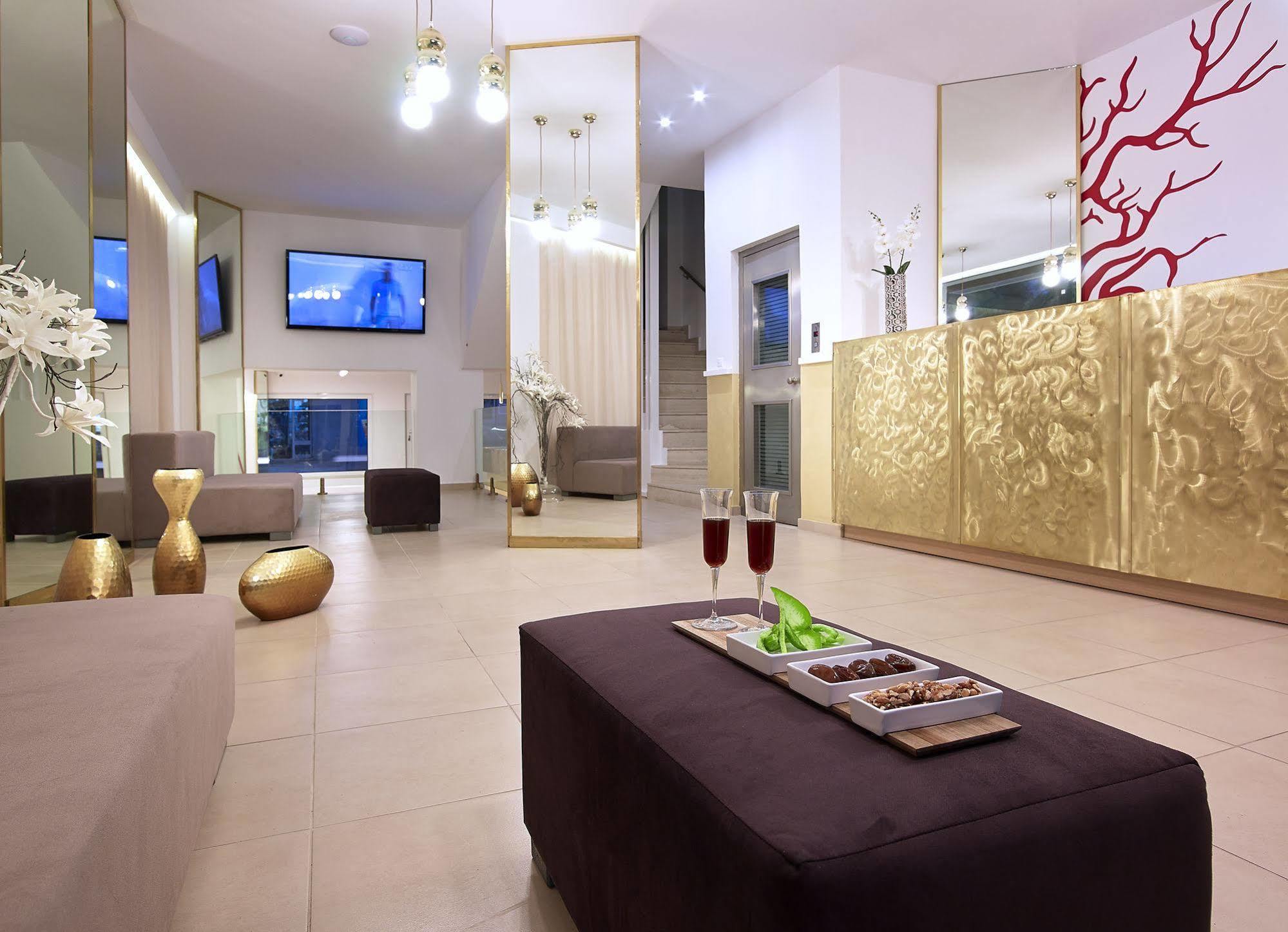 Coral Hotel Ierapetra  Bagian luar foto