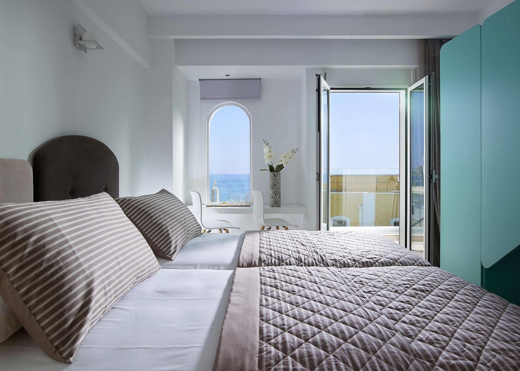 Coral Hotel Ierapetra  Bagian luar foto